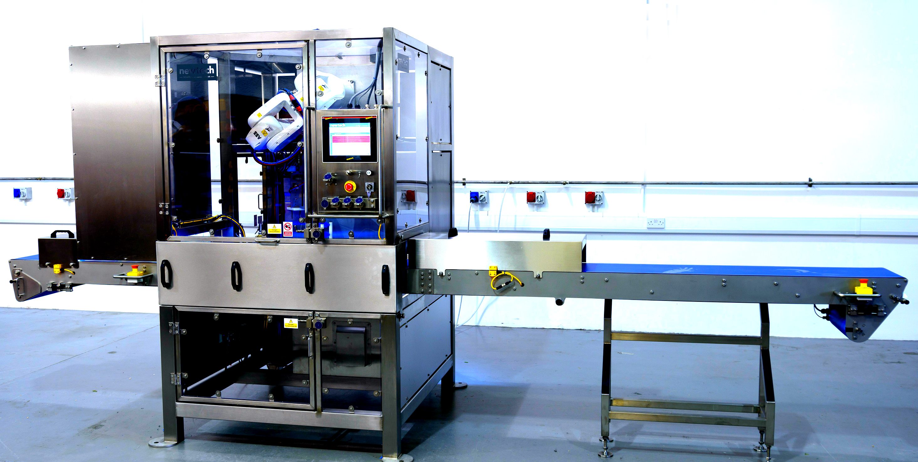 Ultrasonic sandwich cutting machine